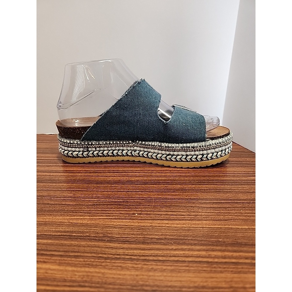 Bamboo Chunky Cork Platform Blue Denim Fringe Studded Slide Sandals, Size 7 - Picture 4 of 8